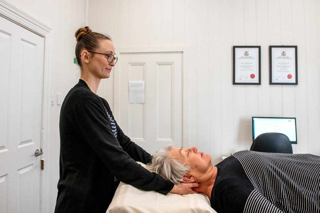 https://www.bendigoosteo.com.au/wp-content/uploads/2020/12/Bendigo-Osteo_Osteopathy_neck-pain-03a.jpg